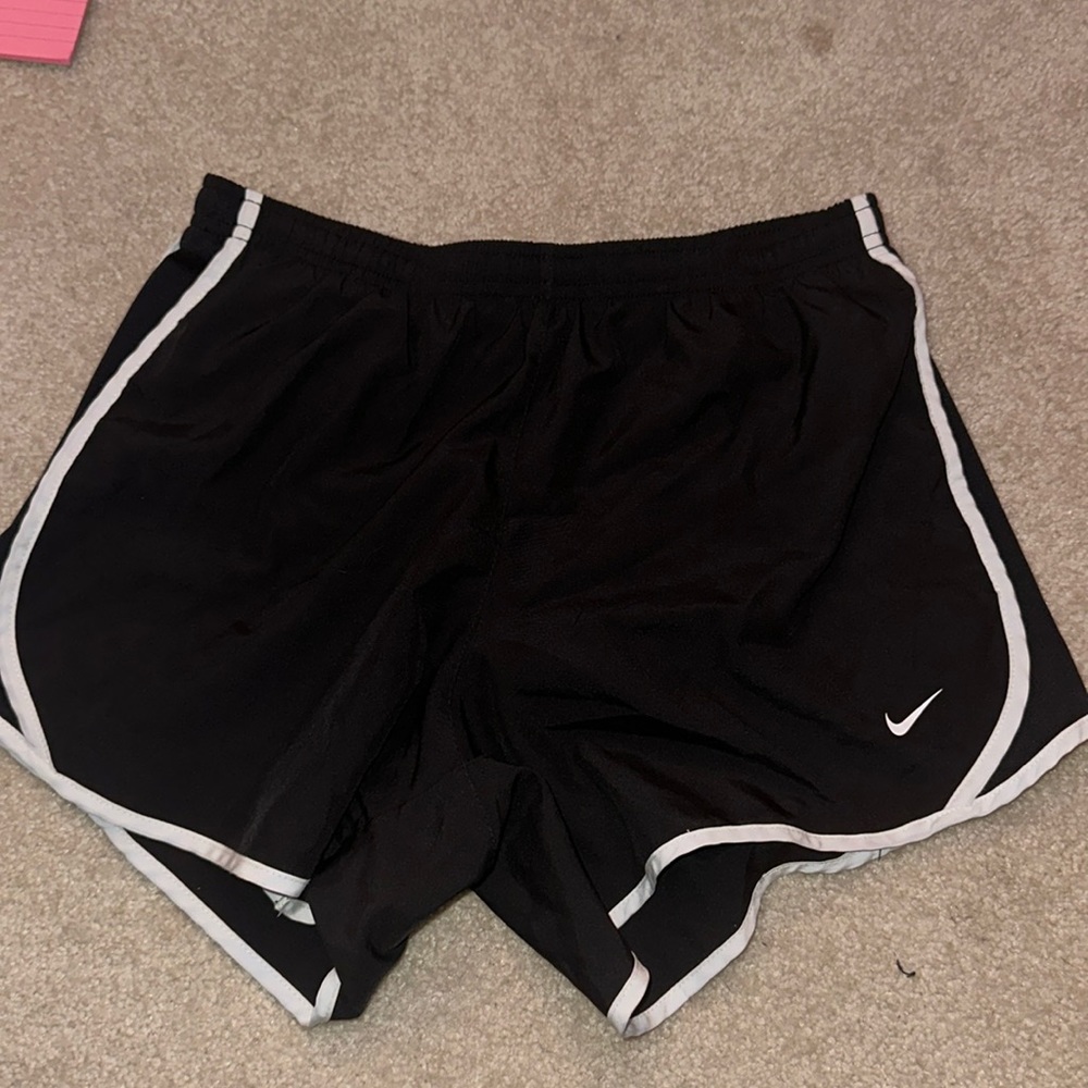 Black Nike shorts